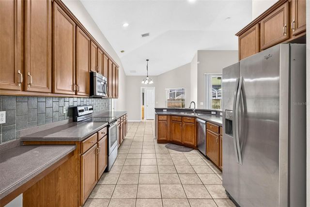 2605 VALENCIA GROVE DRIVE, Valrico, FL 33596