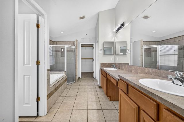 2605 VALENCIA GROVE DRIVE, Valrico, FL 33596
