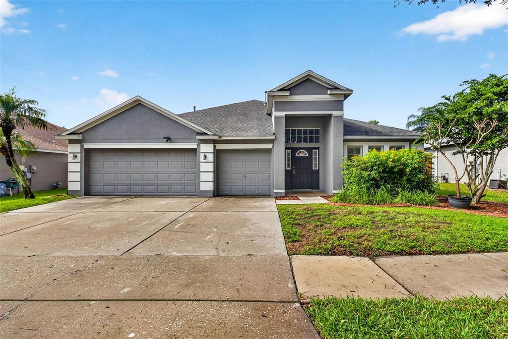 2605 VALENCIA GROVE DRIVE, Valrico, FL 33596