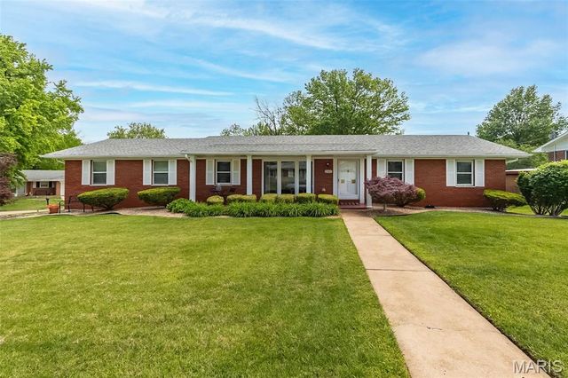 11534 Corlyn Drive, St Louis, MO 63138