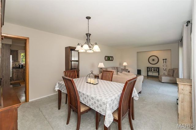 11534 Corlyn Drive, St Louis, MO 63138