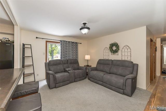 11534 Corlyn Drive, St Louis, MO 63138