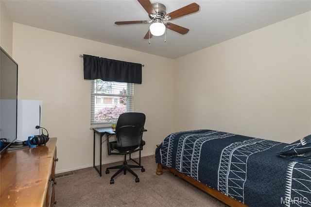 11534 Corlyn Drive, St Louis, MO 63138