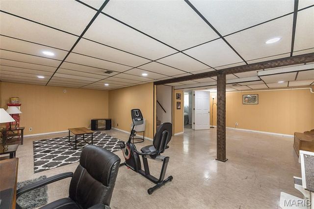 11534 Corlyn Drive, St Louis, MO 63138