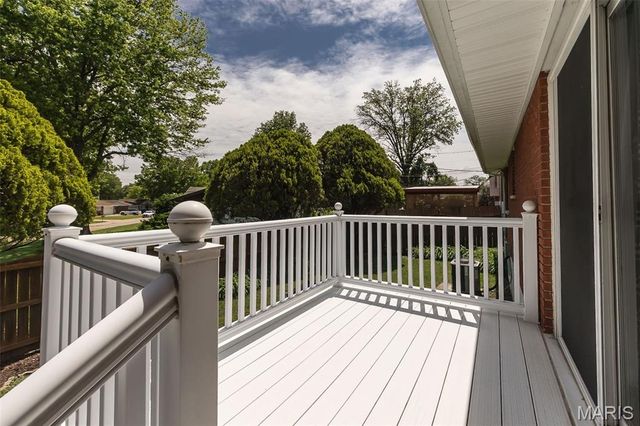 11534 Corlyn Drive, St Louis, MO 63138