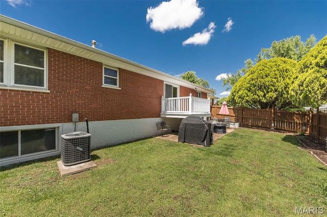 11534 Corlyn Drive, St Louis, MO 63138