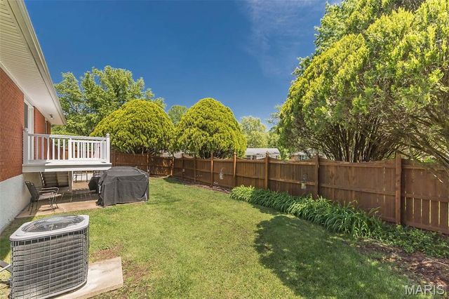 11534 Corlyn Drive, St Louis, MO 63138
