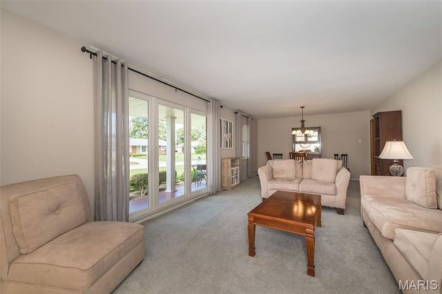 11534 Corlyn Drive, St Louis, MO 63138