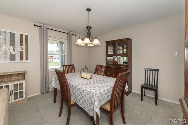 11534 Corlyn Drive, St Louis, MO 63138