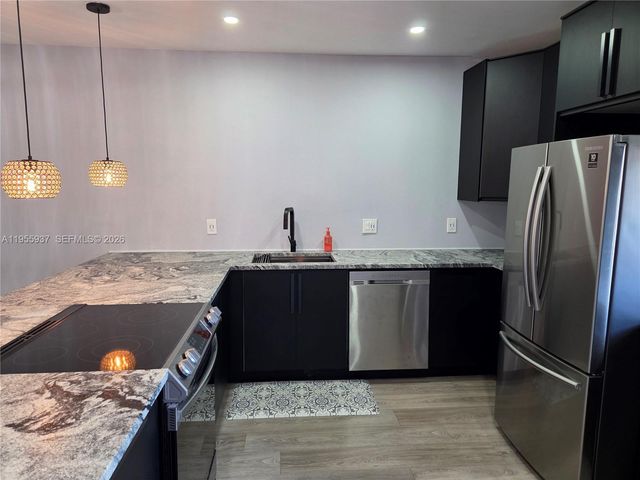 6731 Cypress Road 205, Plantation, FL 33317