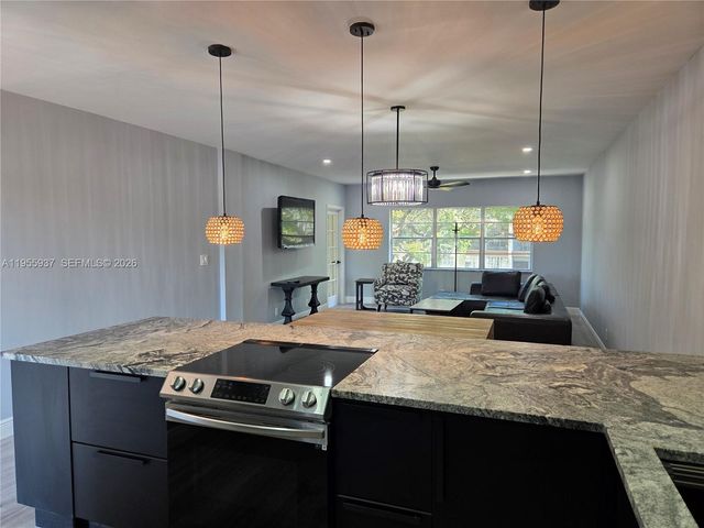 6731 Cypress Road 205, Plantation, FL 33317