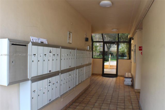6731 Cypress Road 205, Plantation, FL 33317