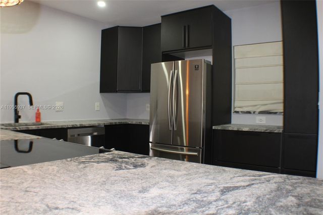 6731 Cypress Road 205, Plantation, FL 33317