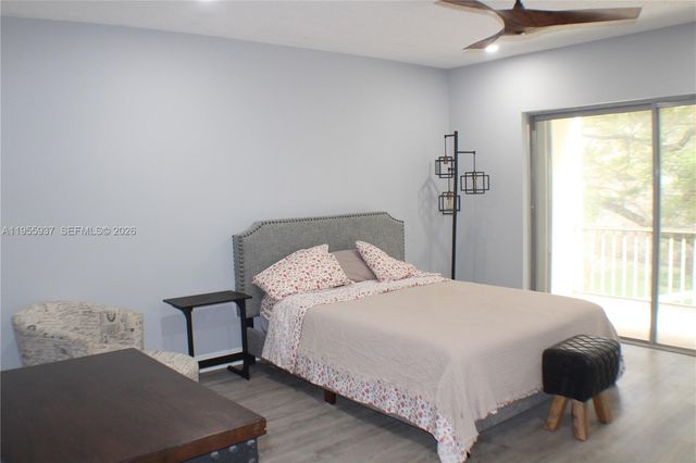 6731 Cypress Road 205, Plantation, FL 33317