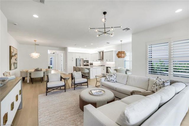 12255 Bonnet DR, Naples, FL 34120