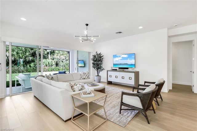 12255 Bonnet DR, Naples, FL 34120