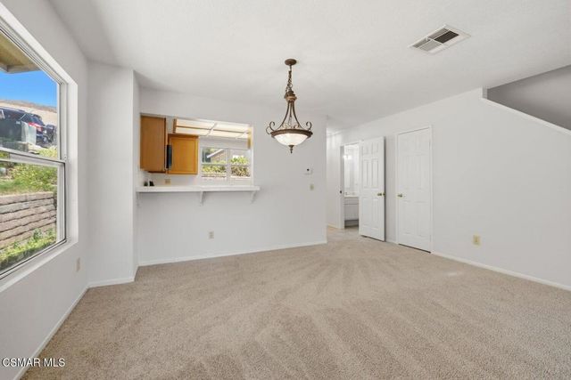 2731 Erringer Road 17, Simi Valley, CA 93065