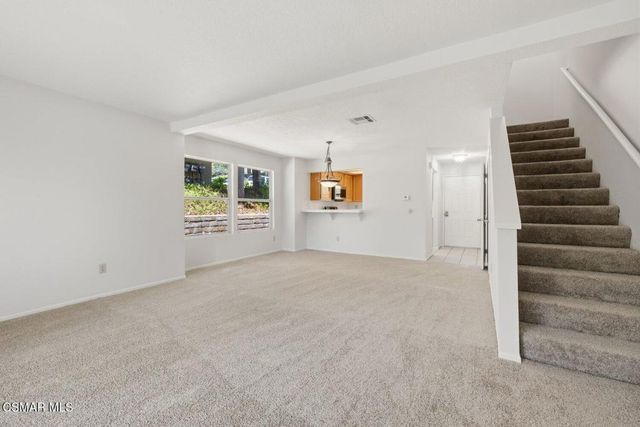 2731 Erringer Road 17, Simi Valley, CA 93065