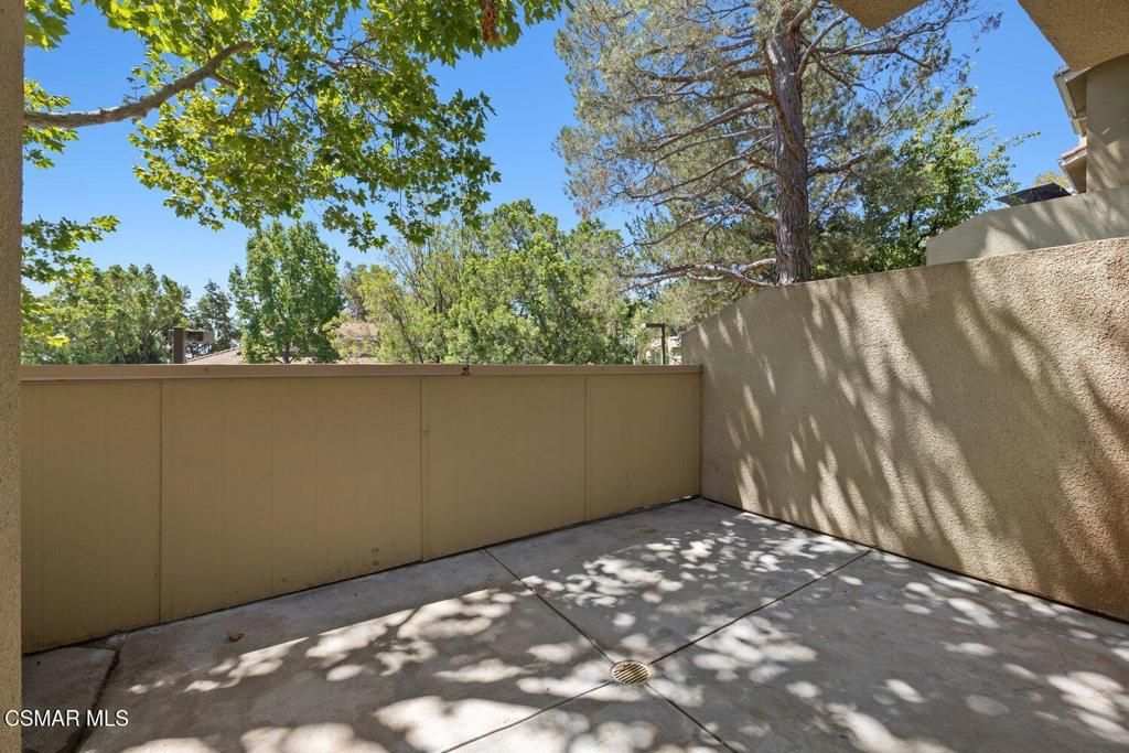 Image 18 of property listing at 2731 Erringer Road 17, Simi Valley, CA 93065