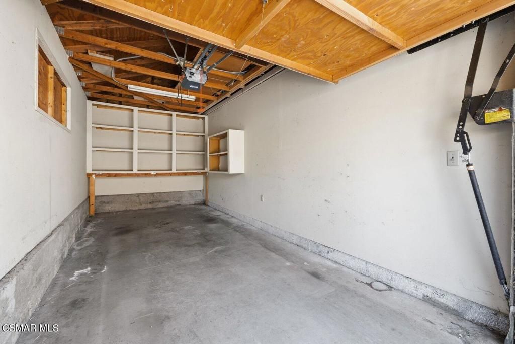 Image 30 of property listing at 2731 Erringer Road 17, Simi Valley, CA 93065