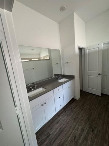 8920 Luciano RDG, Seguin, TX 78155