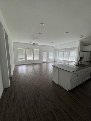 8920 Luciano RDG, Seguin, TX 78155