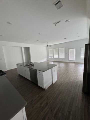 8920 Luciano RDG, Seguin, TX 78155
