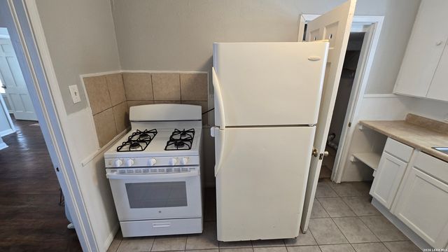 323 Claremont, San Antonio, TX 78209