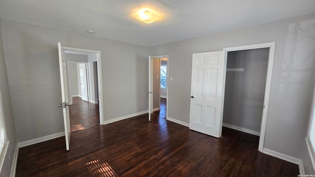 323 Claremont, San Antonio, TX 78209