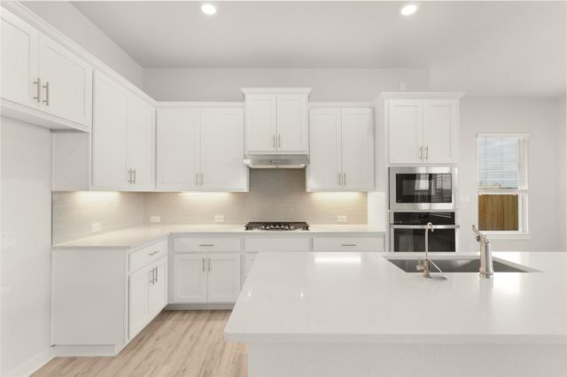 317 West Faulkner ST, Liberty Hill, TX 78642