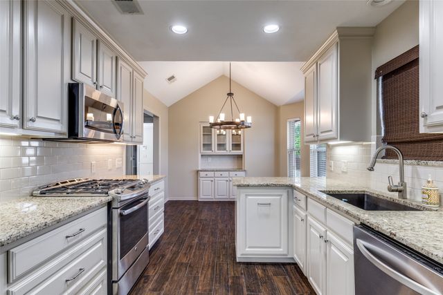 2606 Belmeade Drive, Carrollton, TX 75006