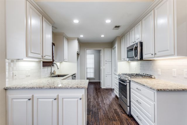 2606 Belmeade Drive, Carrollton, TX 75006