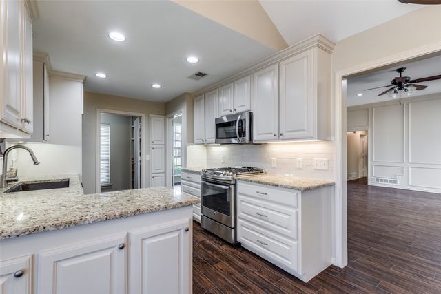 2606 Belmeade Drive, Carrollton, TX 75006