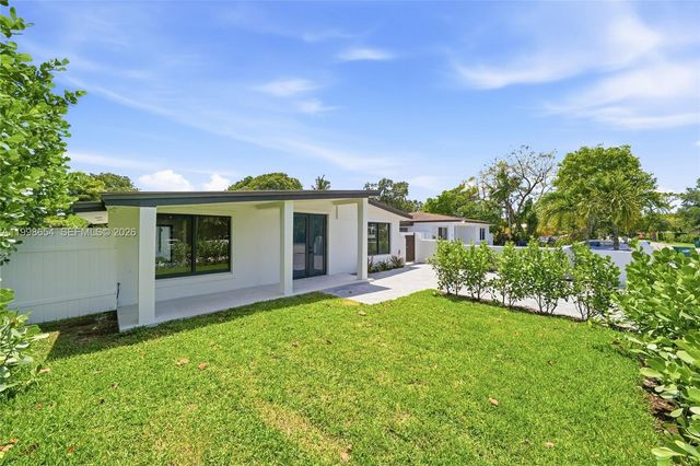 6332 SW 28th St, Miami, FL 33155