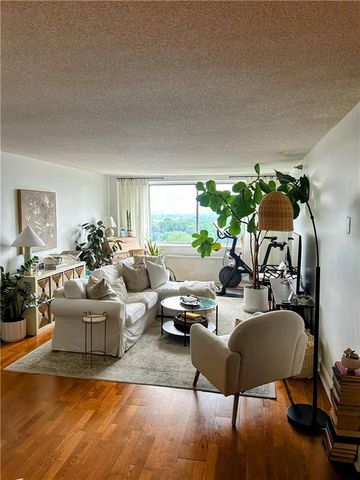 2479 Peachtree Road NE 1405, Atlanta, GA 30305