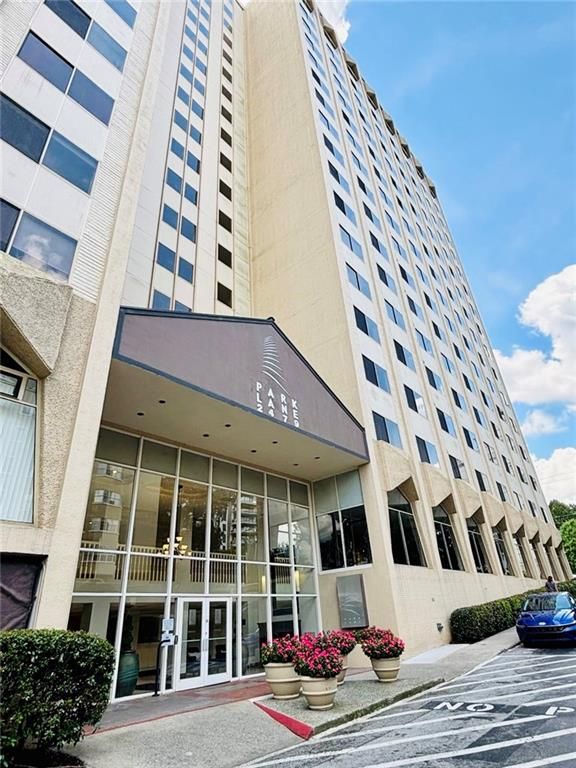 2479 Peachtree Road NE 1405, Atlanta, GA 30305