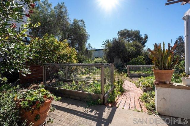 3237 39 Dale Street, San Diego, CA 92104