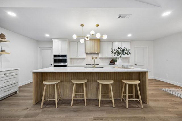 9376 Briarhurst Drive, Dallas, TX 75243