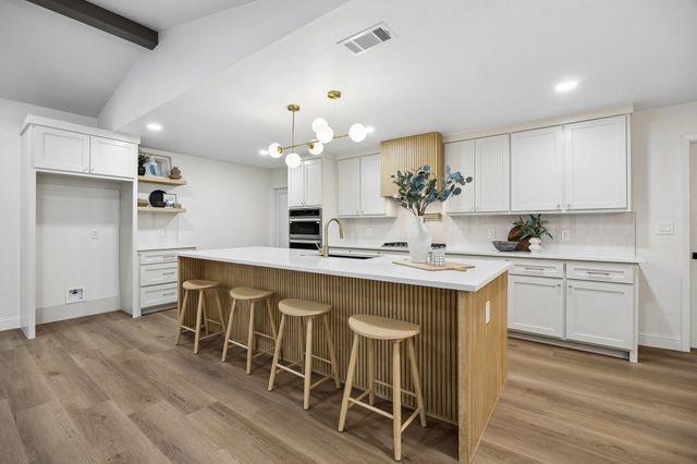 9376 Briarhurst Drive, Dallas, TX 75243