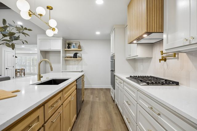 9376 Briarhurst Drive, Dallas, TX 75243