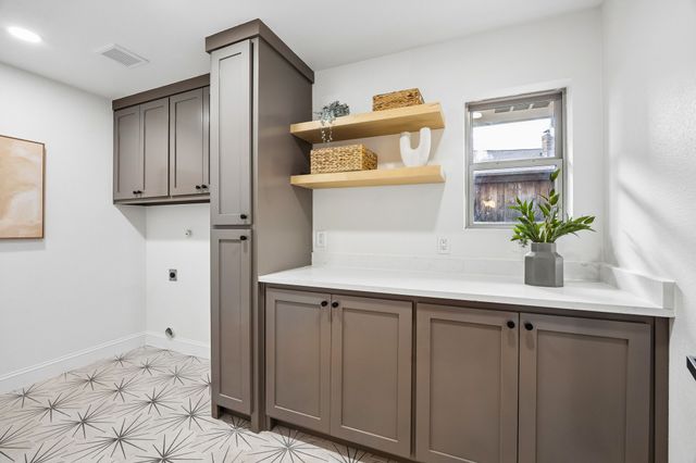 9376 Briarhurst Drive, Dallas, TX 75243