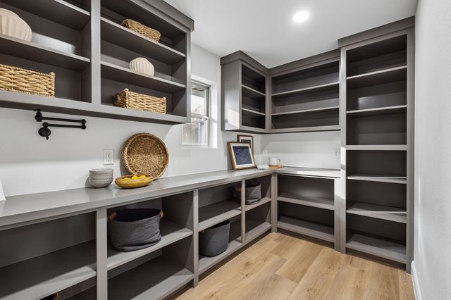 9376 Briarhurst Drive, Dallas, TX 75243