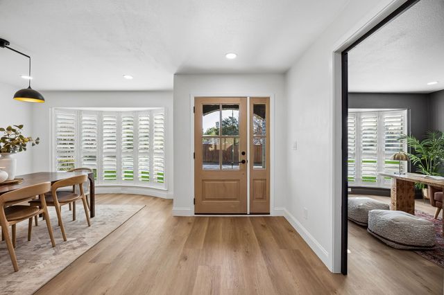 9376 Briarhurst Drive, Dallas, TX 75243