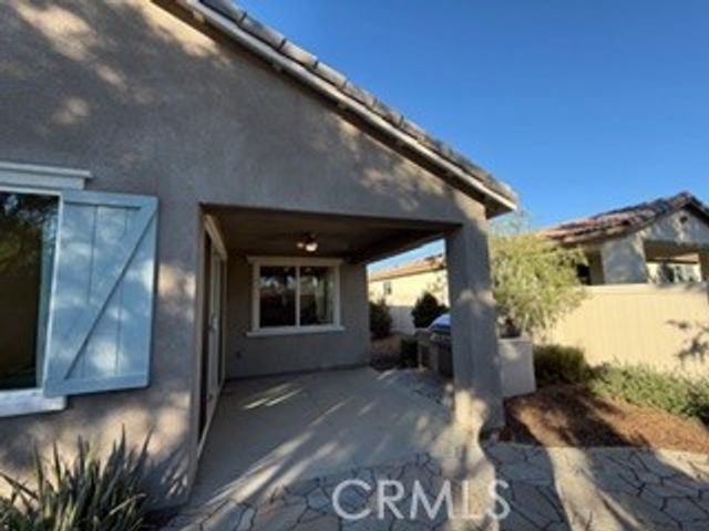 395 Knotgrass Street, Hemet, CA 92543