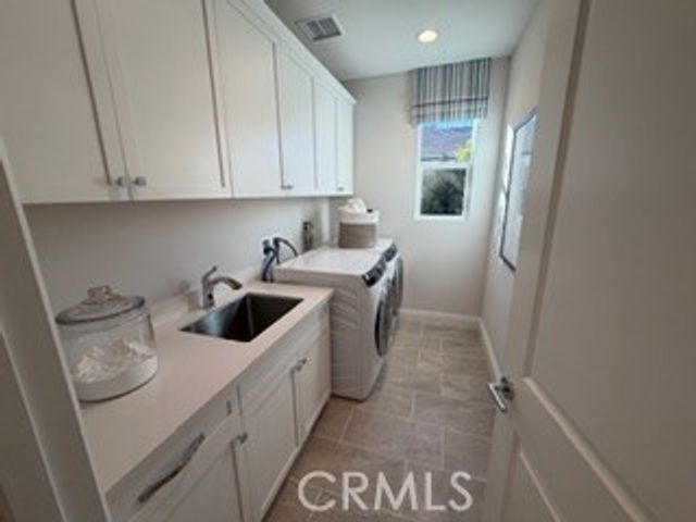 395 Knotgrass Street, Hemet, CA 92543