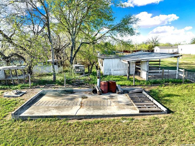 4680 Mount Olive Rd, Adkins, TX 78101