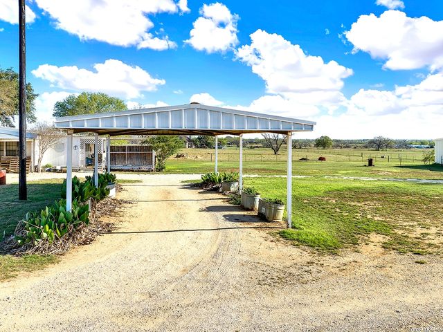 4680 Mount Olive Rd, Adkins, TX 78101