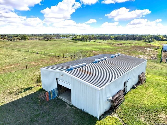 4680 Mount Olive Rd, Adkins, TX 78101