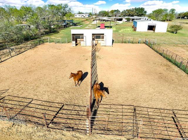 4680 Mount Olive Rd, Adkins, TX 78101