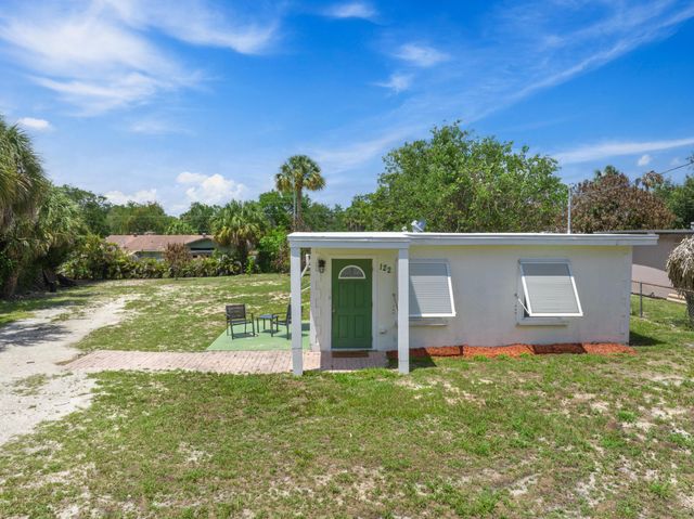 122 Julian Drive, Fort Pierce, FL 34946